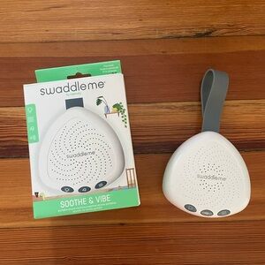SwaddleMe Portable Sound Machine - White and Gray